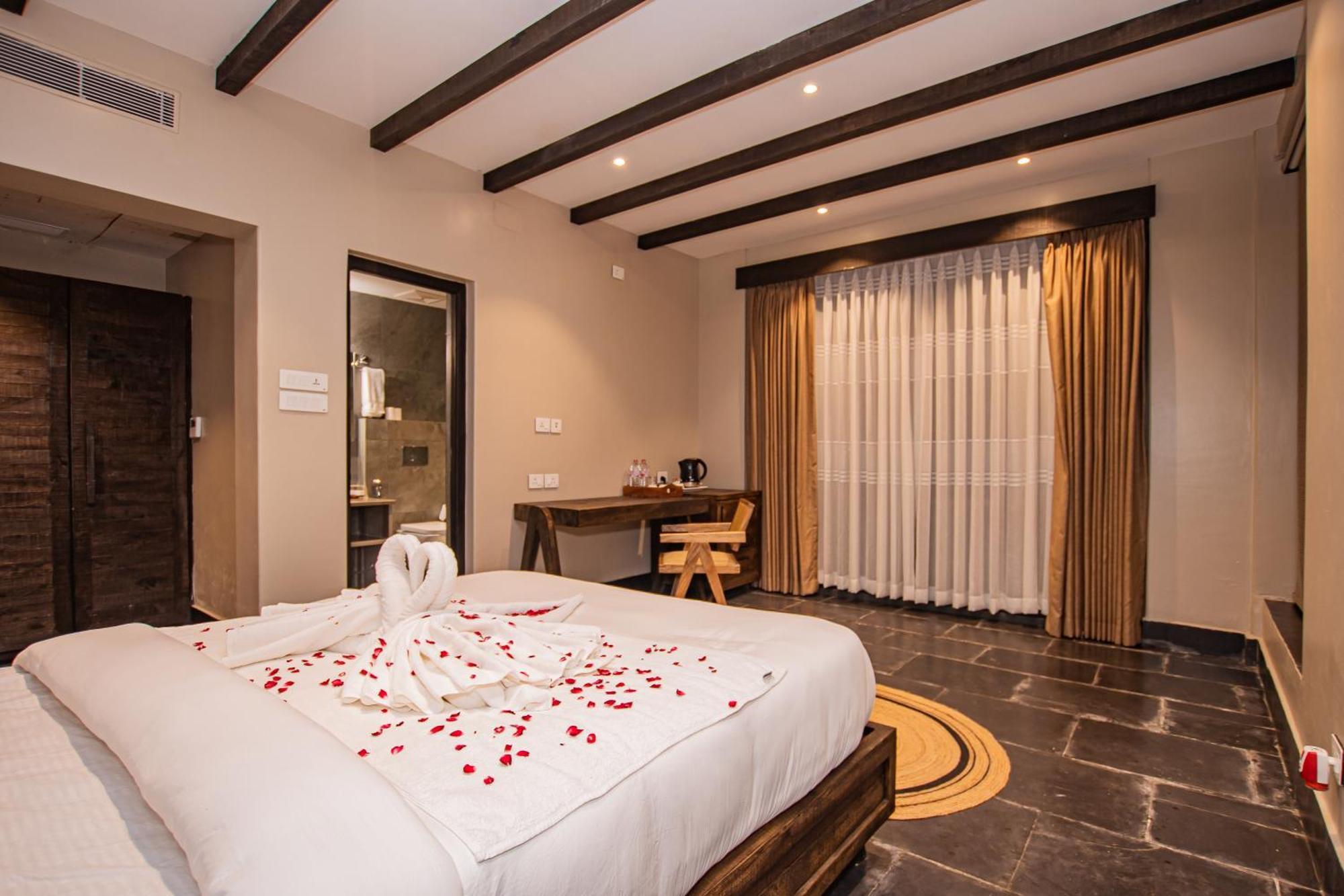 Raniban Retreat Hotel Pokhara Bagian luar foto
