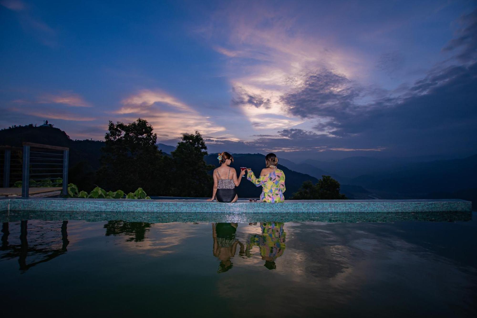 Raniban Retreat Hotel Pokhara Bagian luar foto