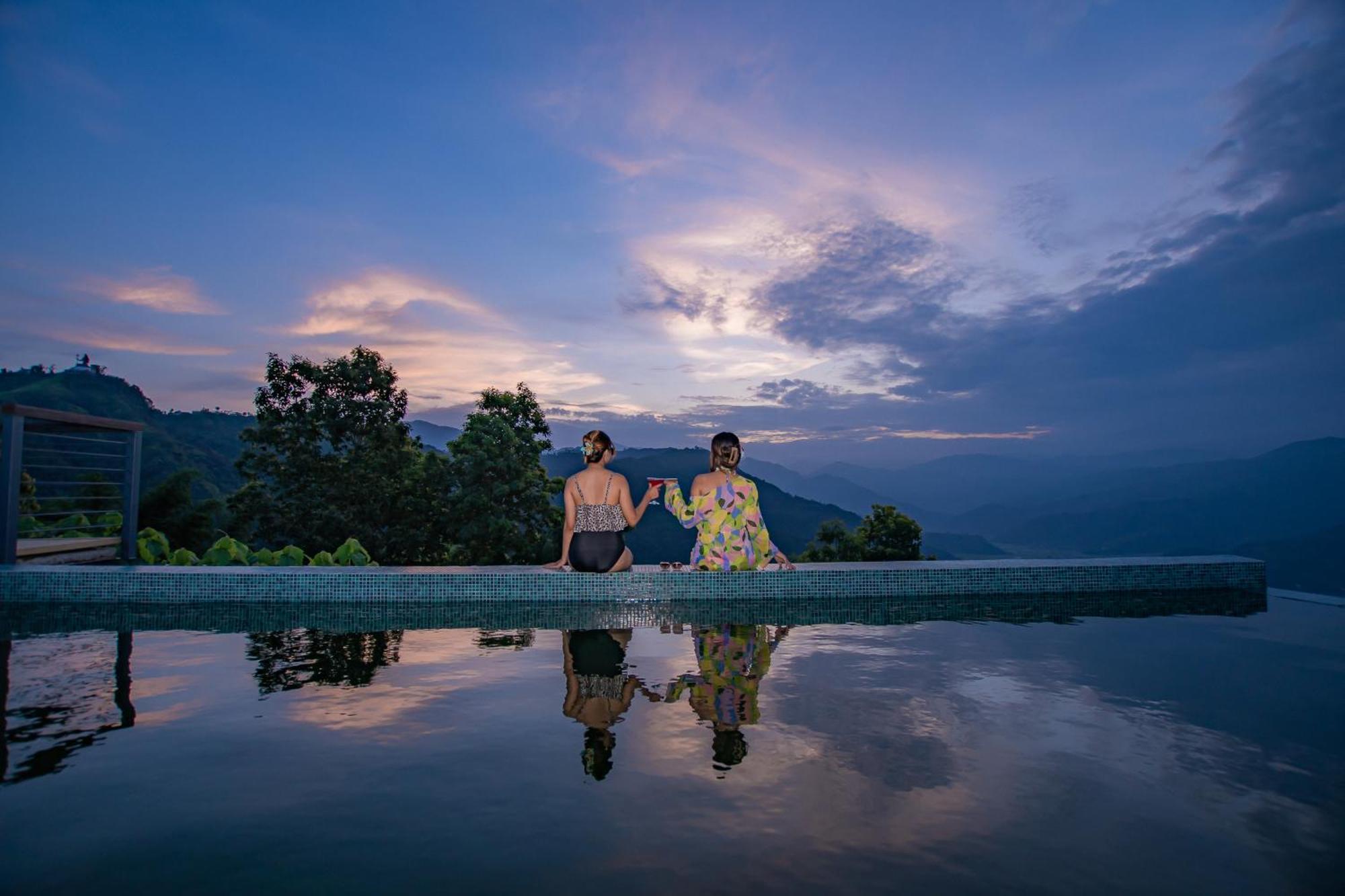 Raniban Retreat Hotel Pokhara Bagian luar foto